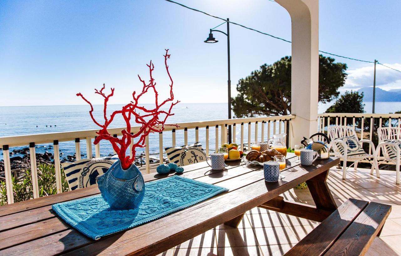Terrazza Lungomare, E Sei In Spiaggia... Cala Gonone Exterior foto